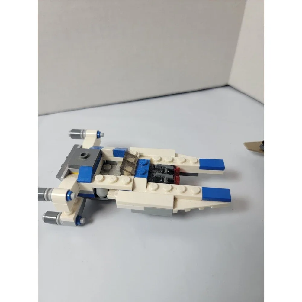 LEGO Star Wars Spacecraft Vehicle Lot of 2 Built Models No Minifigures...